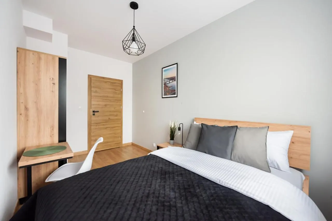 Wola Skwer Sunny Apartment Варшава 0*,  Польша