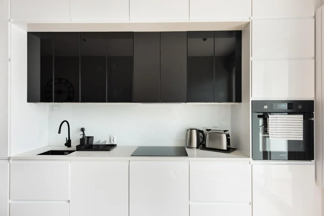 Wola Skwer Sunny Apartment 华沙 0*,